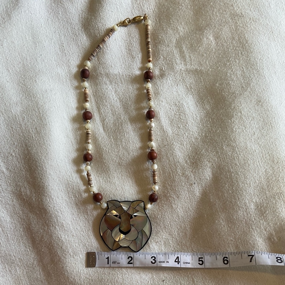 Necklace Big Cat very different